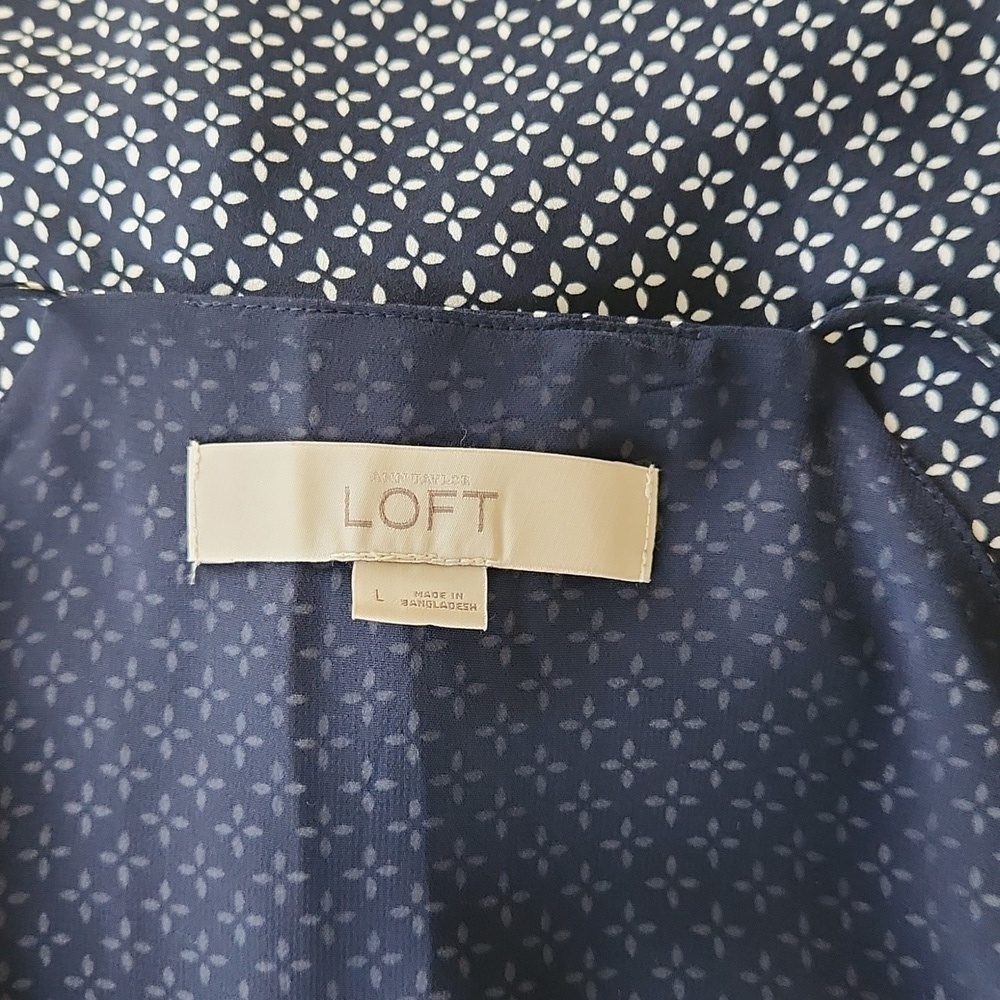 NWOT Loft Blouse - Picture 6 of 7